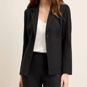 M.M. Lafleur Black Travel Blazer 1+
